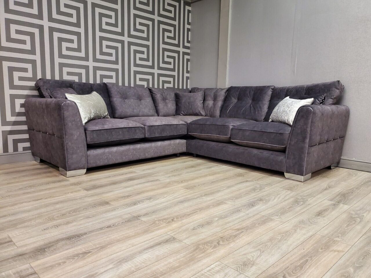 ARIANA GIANNI LARGE CLASSIC BACK CORNER SOFA IN DARK GREY FABRIC