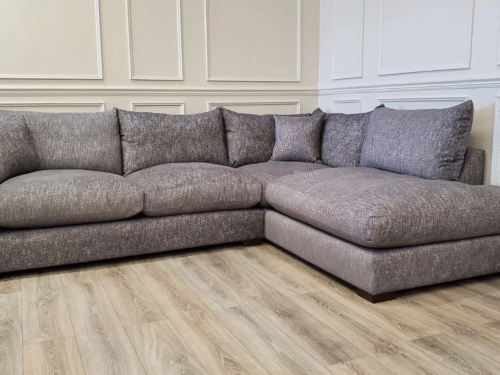 WHITE MEADOW 'SEATTLE' FABRIC CHAISE CORNER SOFA RIGHT HAND FACING