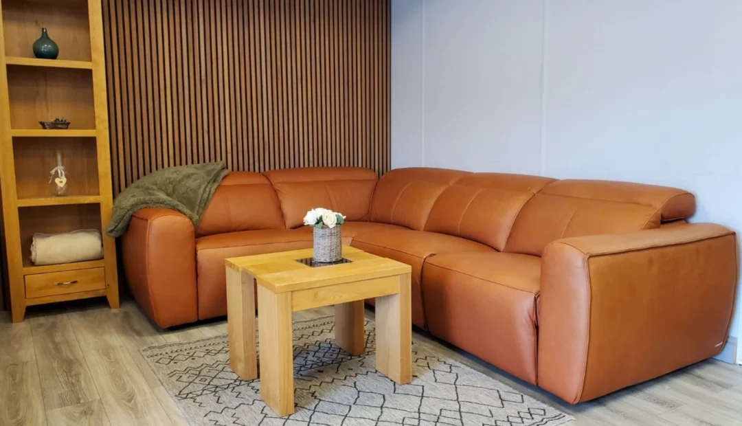DIVANO ITALIA 'SORRENTO' CORNER SOFA WITH POWER RECLINERS & POWER HEADRESTS