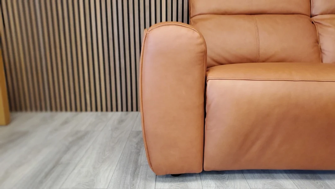 DIVANO ITALIA 'SORRENTO' CORNER SOFA WITH POWER RECLINERS & POWER HEADRESTS - Image 6