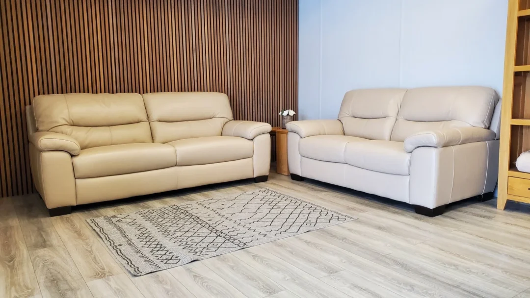 FURNITURE VILLAGE 'HETTY' 3 SEATER & 2 SEATER LEATHER SOFA SET - Image 2
