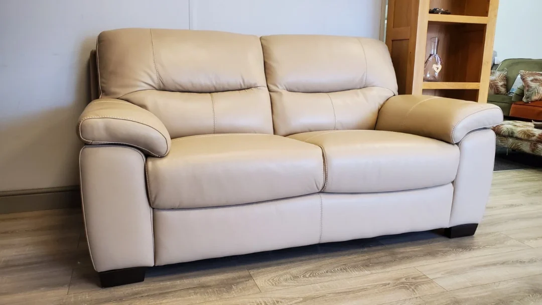 FURNITURE VILLAGE 'HETTY' 3 SEATER & 2 SEATER LEATHER SOFA SET - Image 10