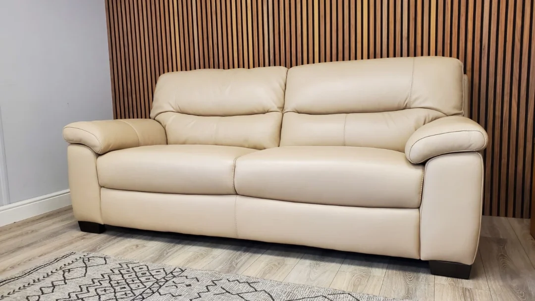 FURNITURE VILLAGE 'HETTY' 3 SEATER & 2 SEATER LEATHER SOFA SET - Image 4
