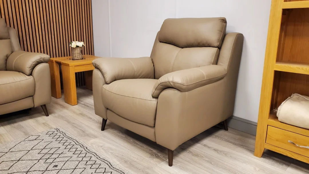 EX BARKER & STONEHOUSE CAMEROON 3 SEATER SOFA & CHAIR WITH POWER RECLINERS - Image 3