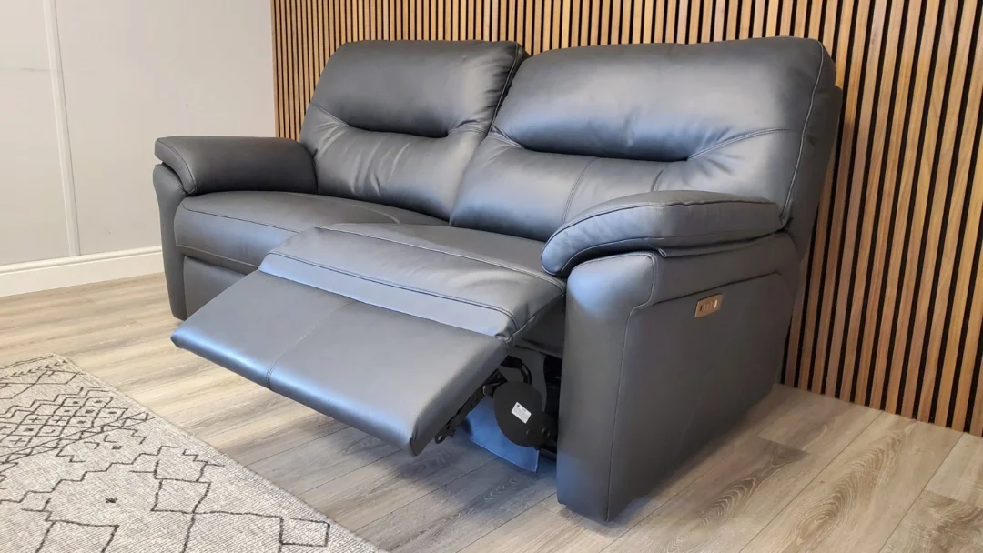 G PLAN SEATTLE 3 SEATER LEATHER SOFA WITH ELECTRIC RECLINERS & LUMBAR & 2 SEATER - Image 17