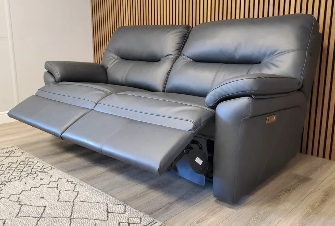 G PLAN SEATTLE 3 SEATER LEATHER SOFA WITH ELECTRIC RECLINERS & LUMBAR & 2 SEATER - Image 20