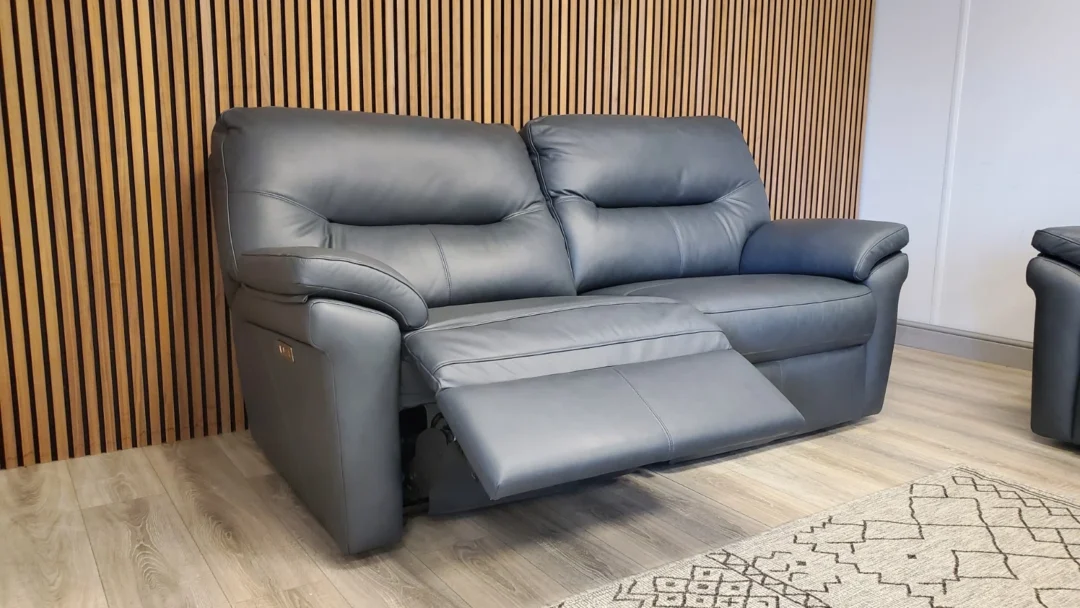 G PLAN SEATTLE 3 SEATER LEATHER SOFA WITH ELECTRIC RECLINERS & LUMBAR & 2 SEATER - Image 4