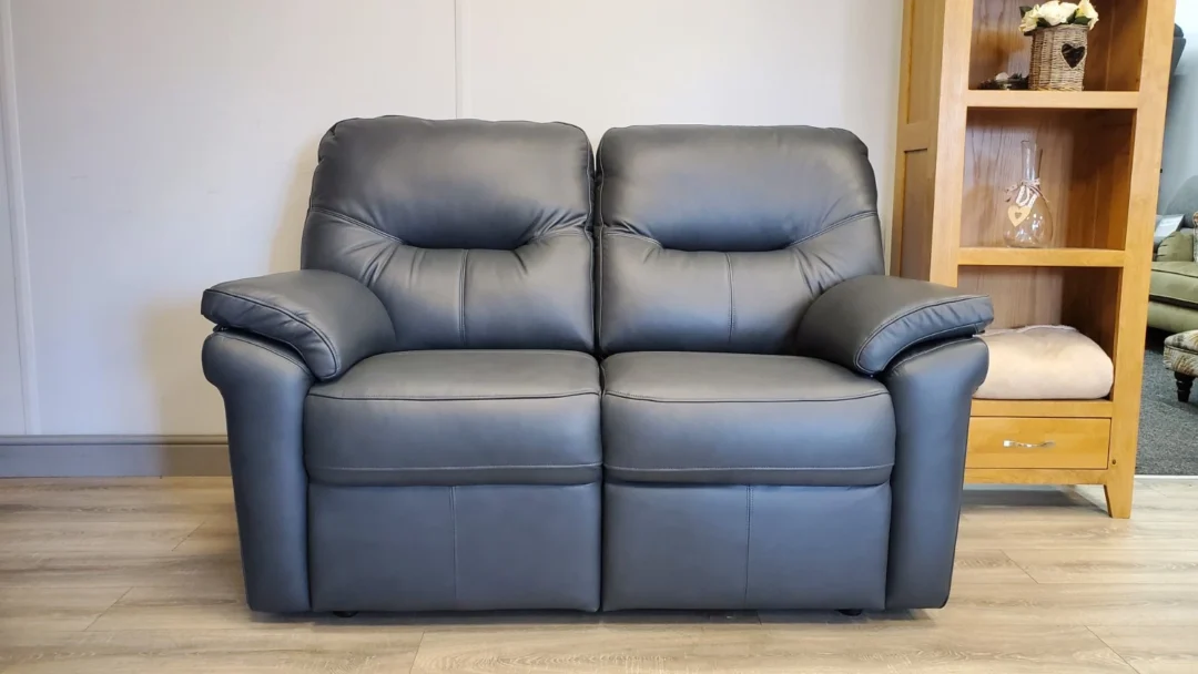 G PLAN SEATTLE 3 SEATER LEATHER SOFA WITH ELECTRIC RECLINERS & LUMBAR & 2 SEATER - Image 10