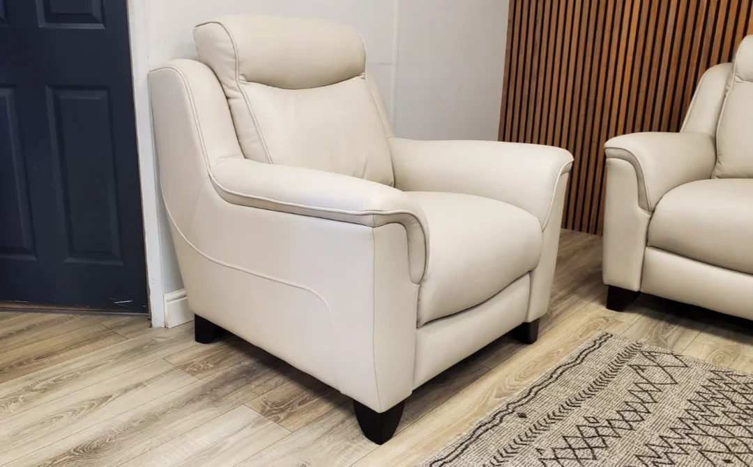 PARKER KNOLL MANHATTAN 3 SEATER SOFA, CHAIR & POWER RECLINING CHAIR IN COMO DOVE - Image 7