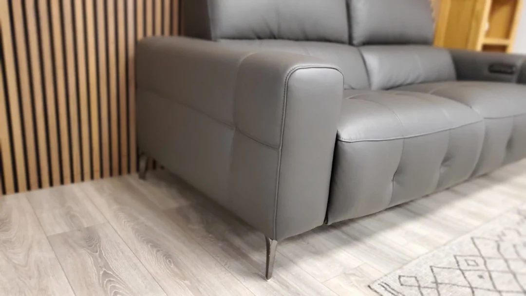 FURNITURE VILLAGE NEW YORK 3 SEATER LEATHER SOFA WITH POWER RECLINER & HEADRESTS - Image 8