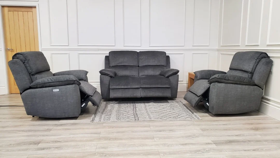 OAK FURNITURELAND 'GOODWOOD' 2 SEATER SOFA & TWO CHAIRS ALL WITH POWER RECLINERS - Image 2