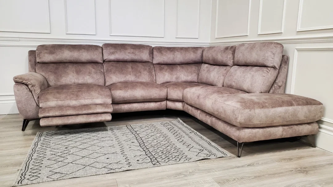 FURNITURE VILLAGE 'CONTEMPO' CHAISE CORNER SOFA WITH POWER RECLINERS - Image 16