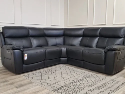 DFS NEVERA LEATHER CORNER SOFA WITH POWER RECLINERS & HEATED SEATS!