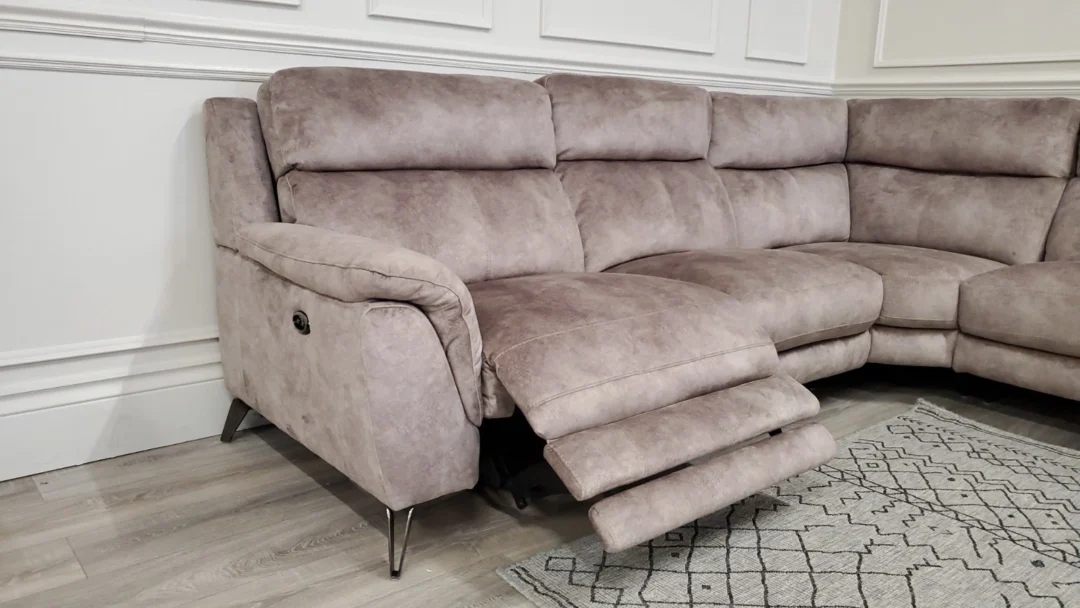FURNITURE VILLAGE 'CONTEMPO' CHAISE CORNER SOFA WITH POWER RECLINERS - Image 18